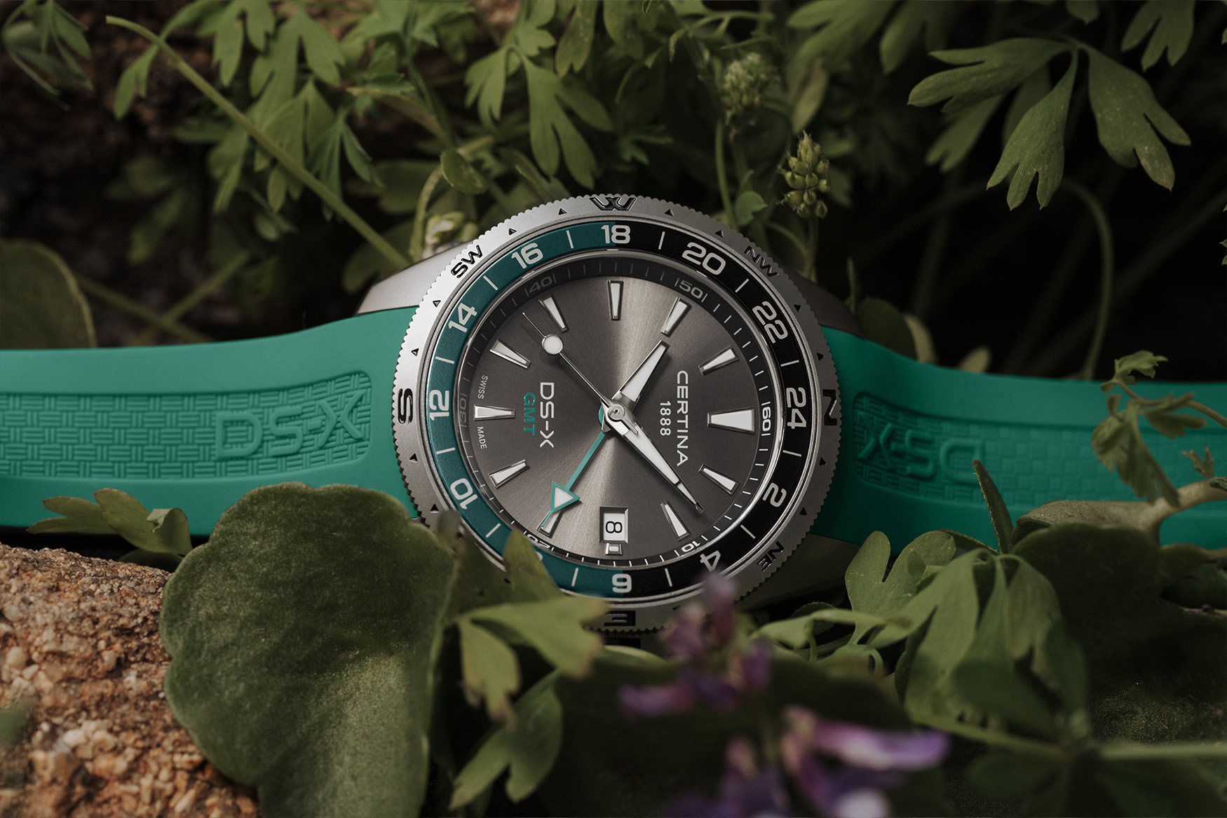 certina ds x gmt lifestyle3 green