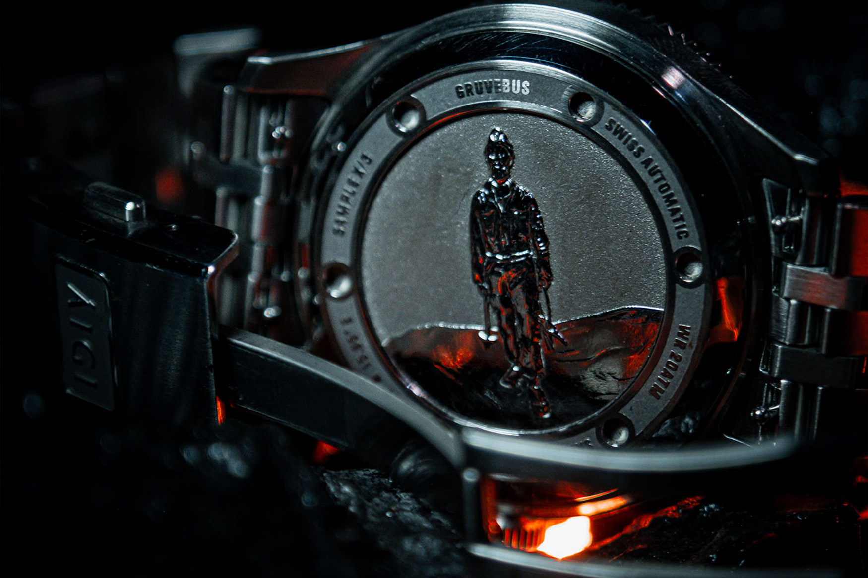 aigi gruvebus caseback