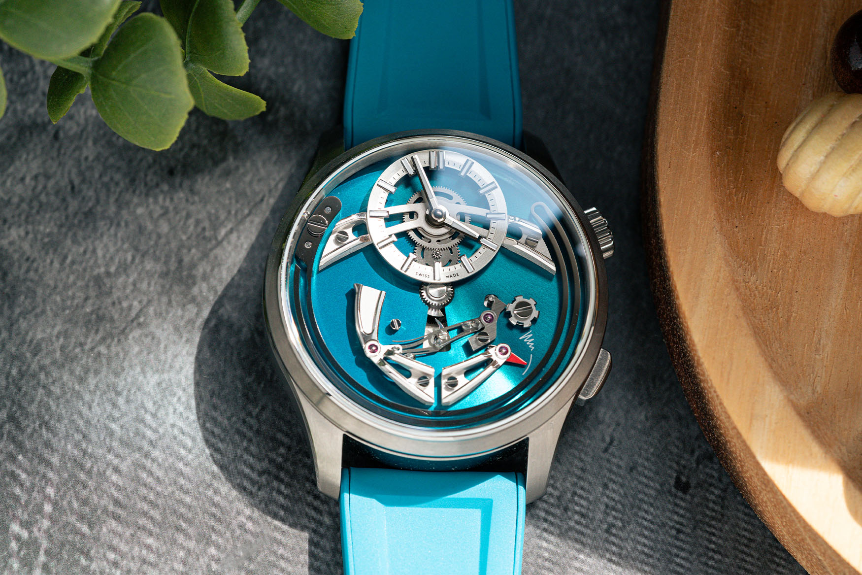 Christopher Ward Bell Cant Front