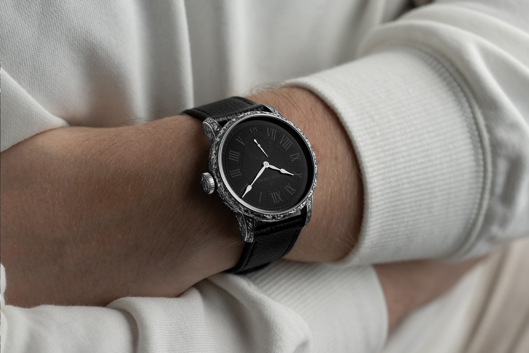 Louis Erardo's main wrist