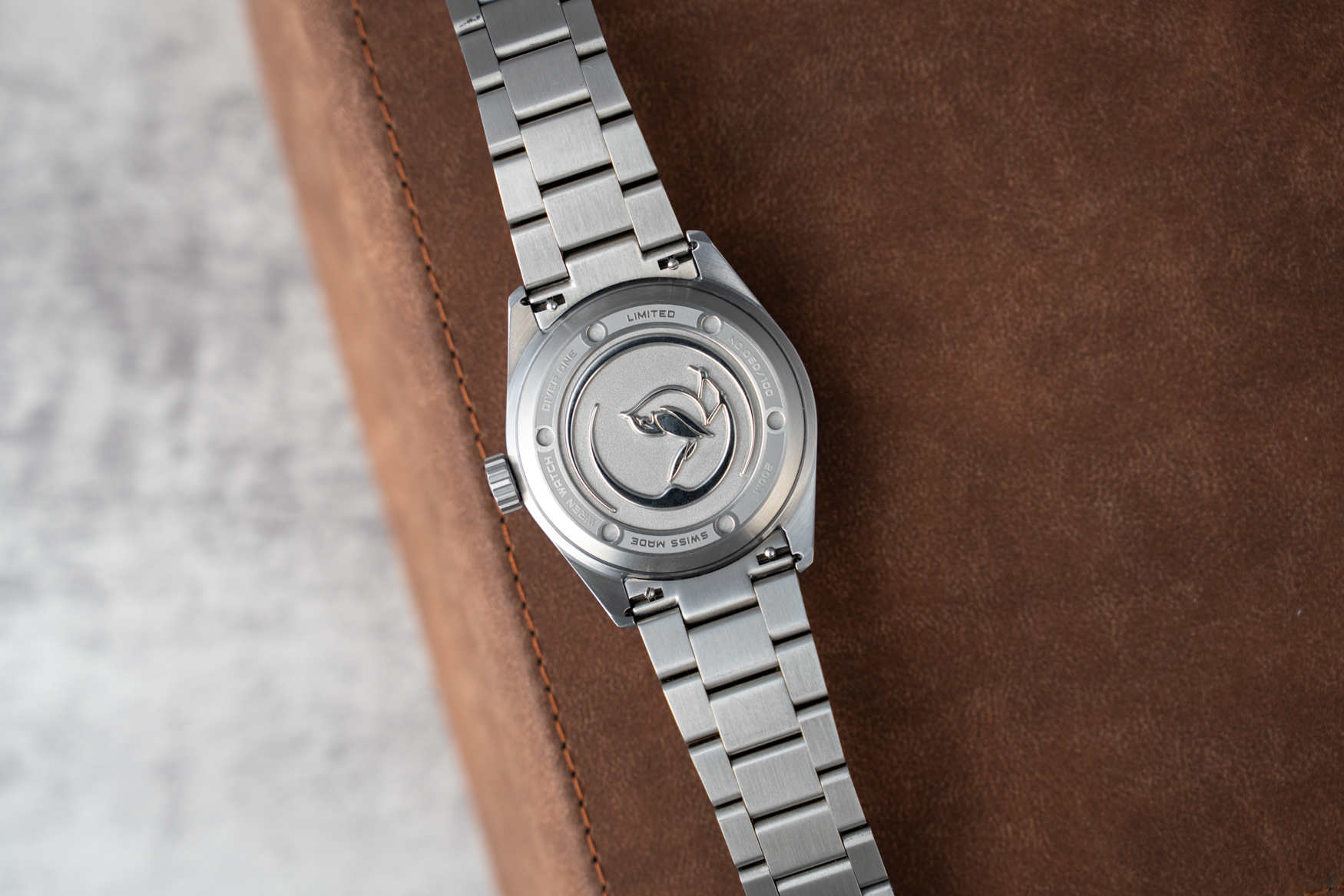 Wren Diver One Magma Caseback