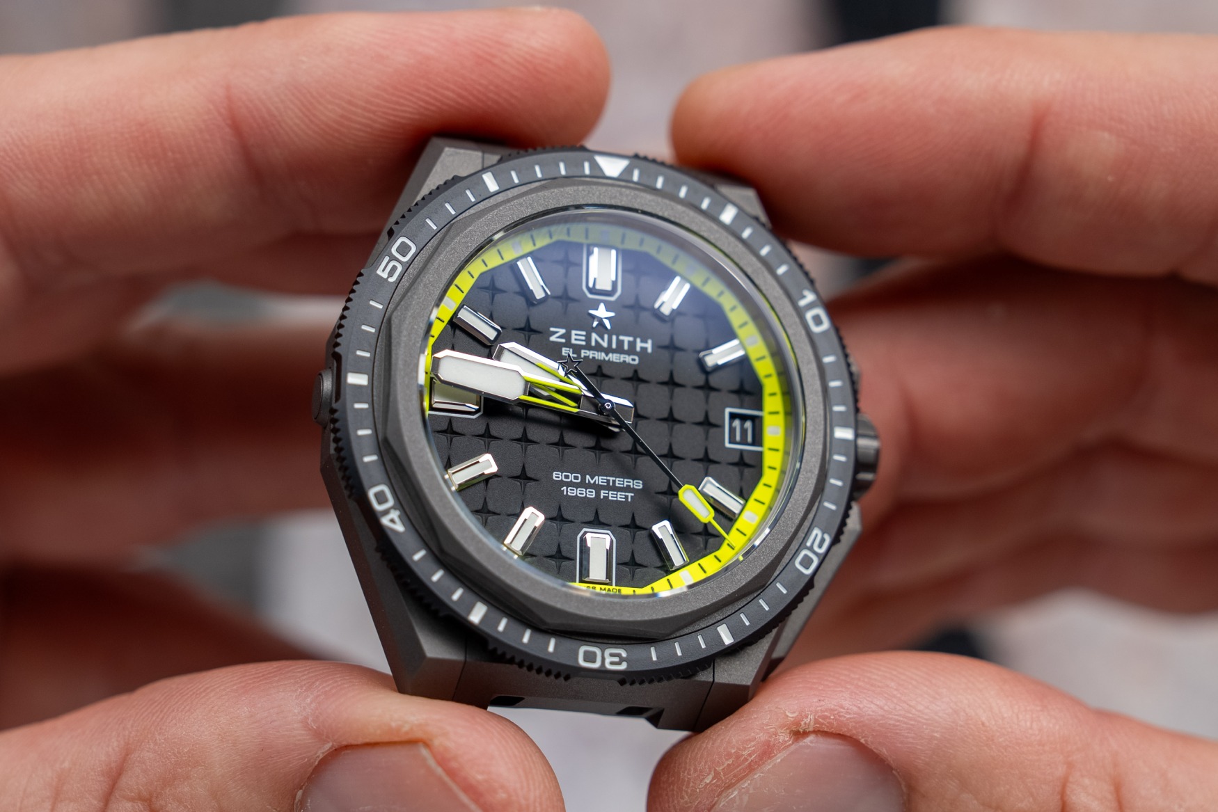 Zenith ignores extreme diver shadow dial watchhead