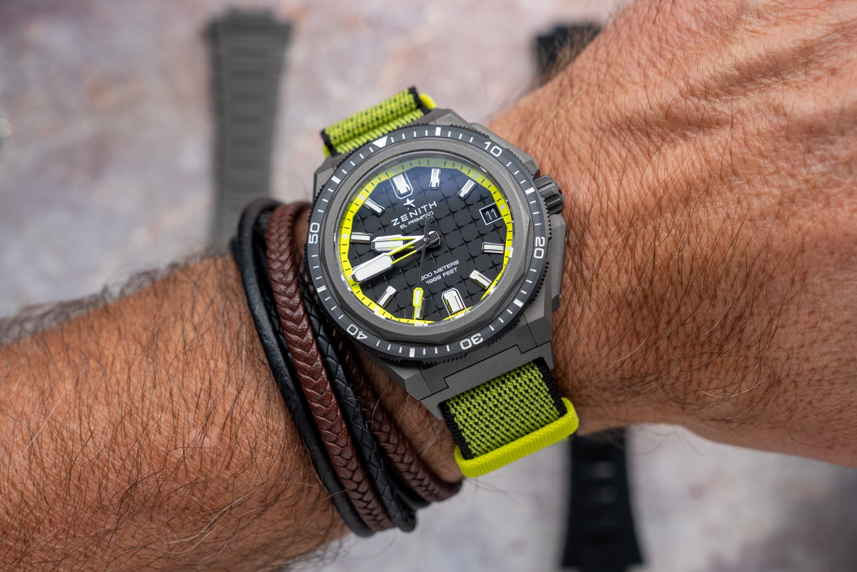 Zenith ignores the extreme diver shadows of wrist cloth