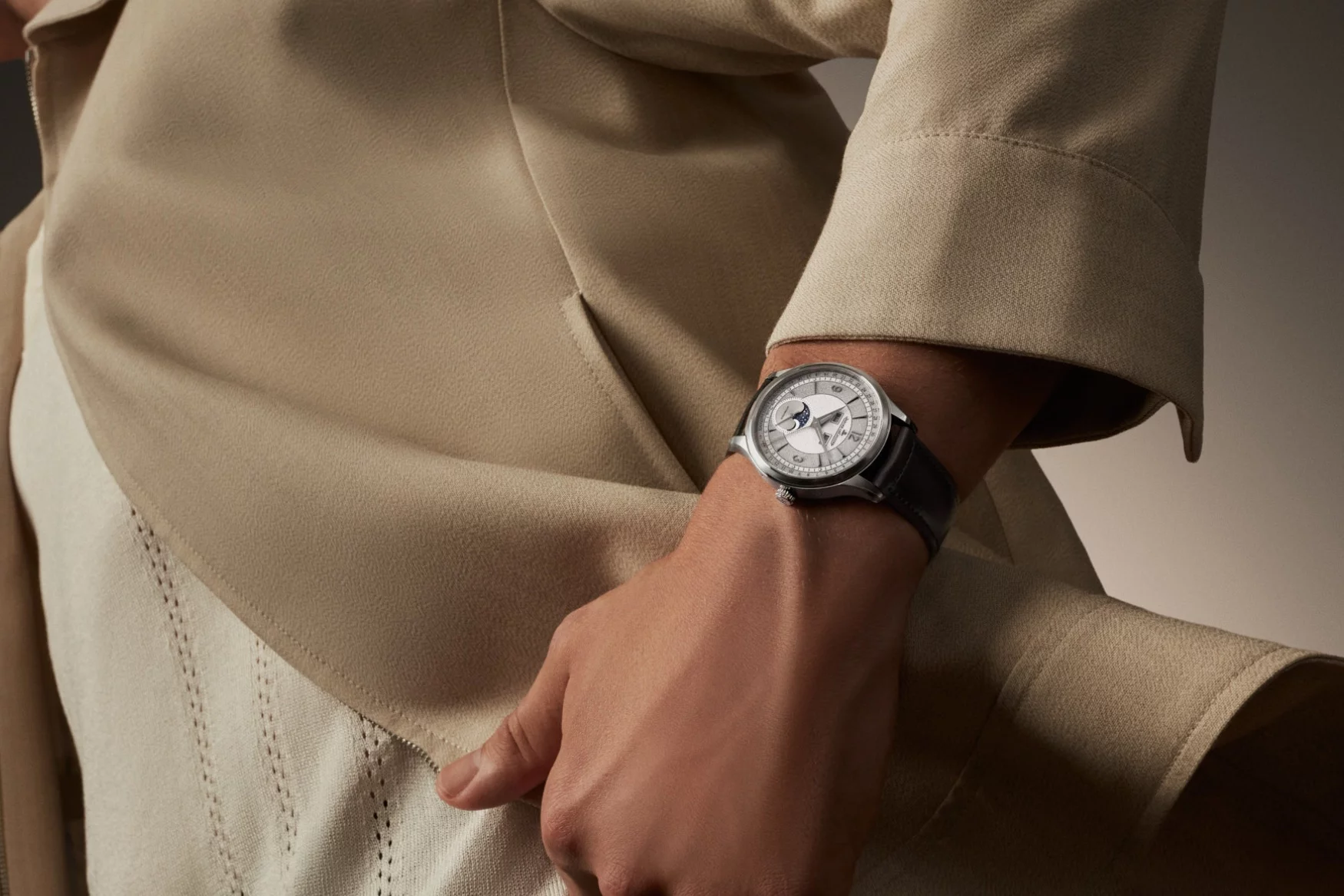 Jaeger-LeCoultre Master Control Calendar Q4148450 | INTRODUCING