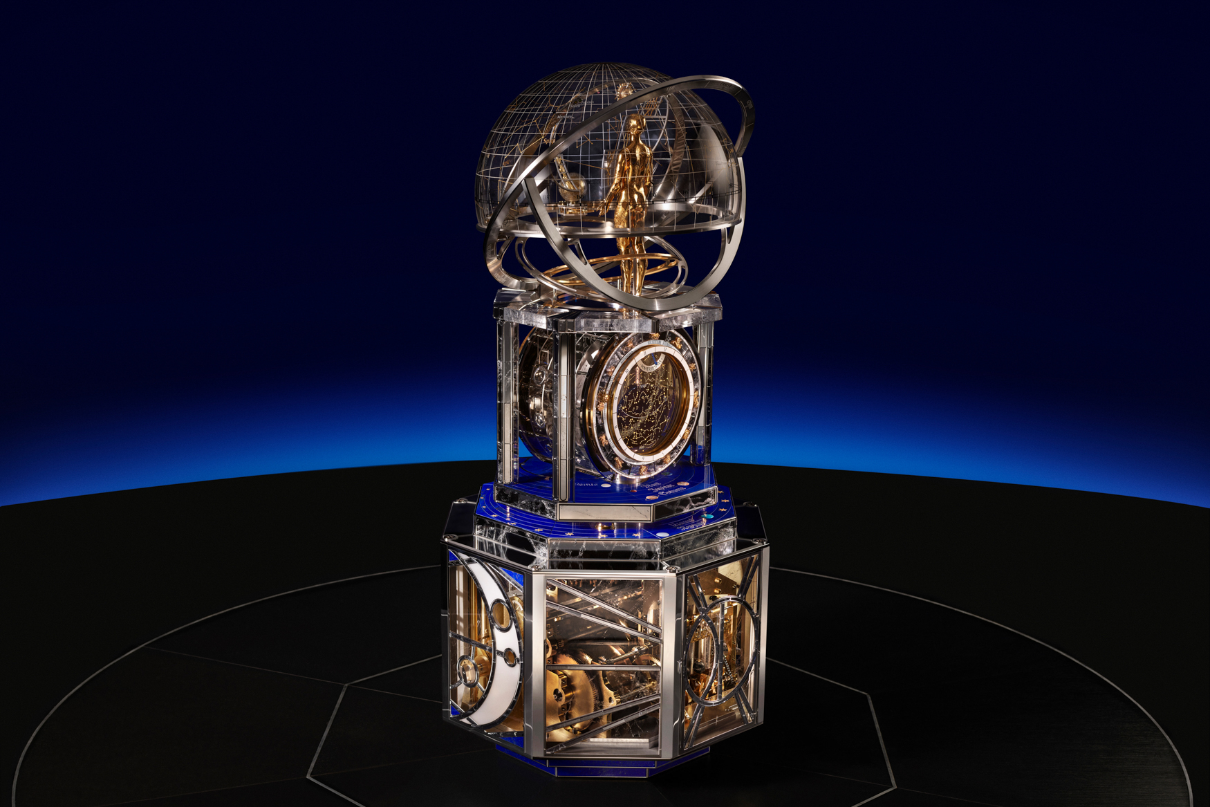 LQdT Packshot 3 4 back tif