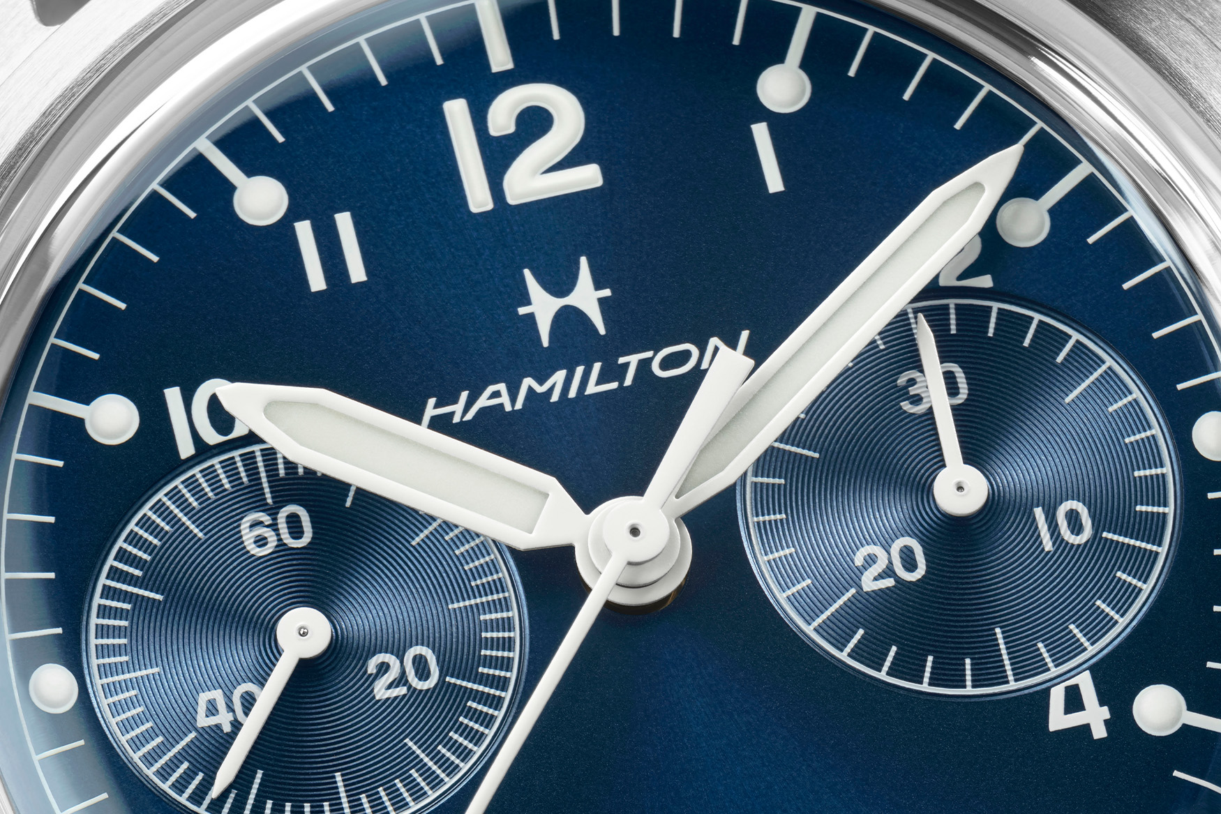 hamilton khaki aviation pilot pioneer chrono dial