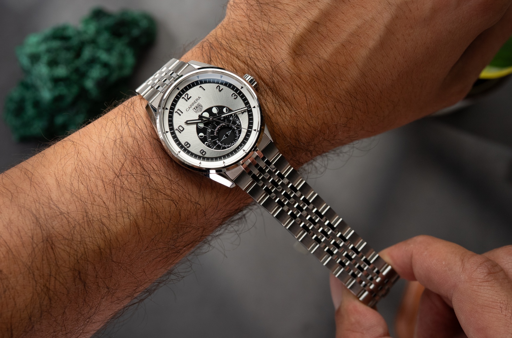 tag heuer carrera astronomer 4