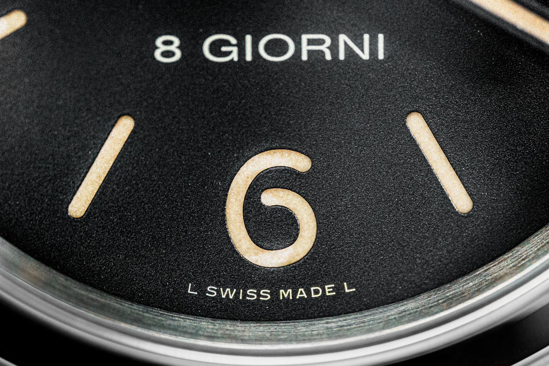 Panerai Luminor 8 Giorni PAM00915 Dial Close Up 2