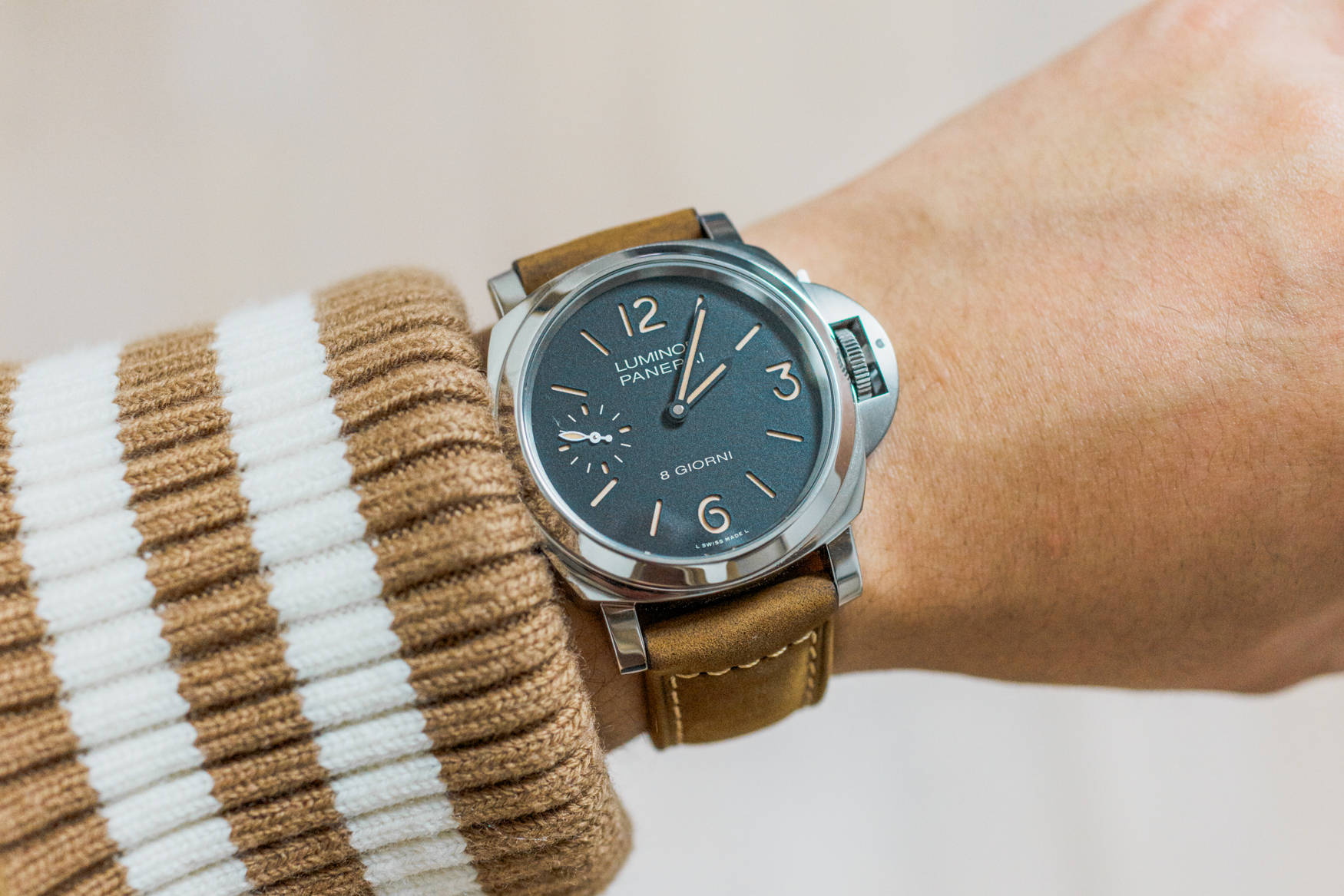 Panerai Luminor 8 Giorni PAM00915 Wristshot 3