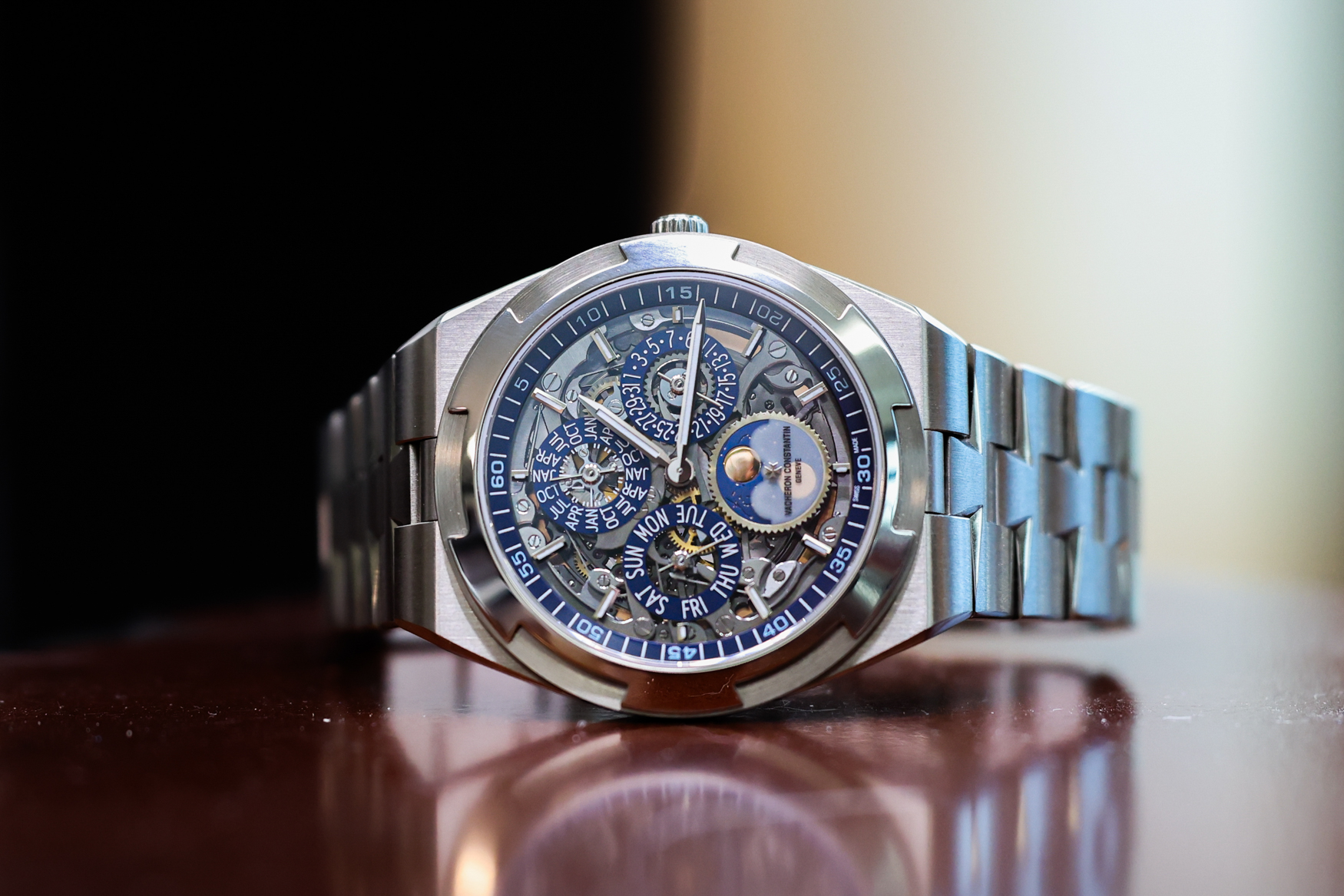 Vacheron Constantin ở nước ngoài QP Ultra Thin Skeleton Lifestyle
