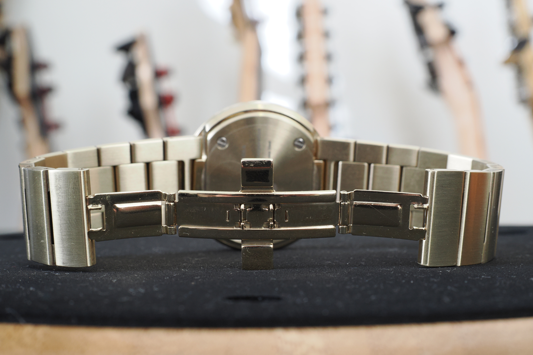 Issey Miyake TO Back clasp