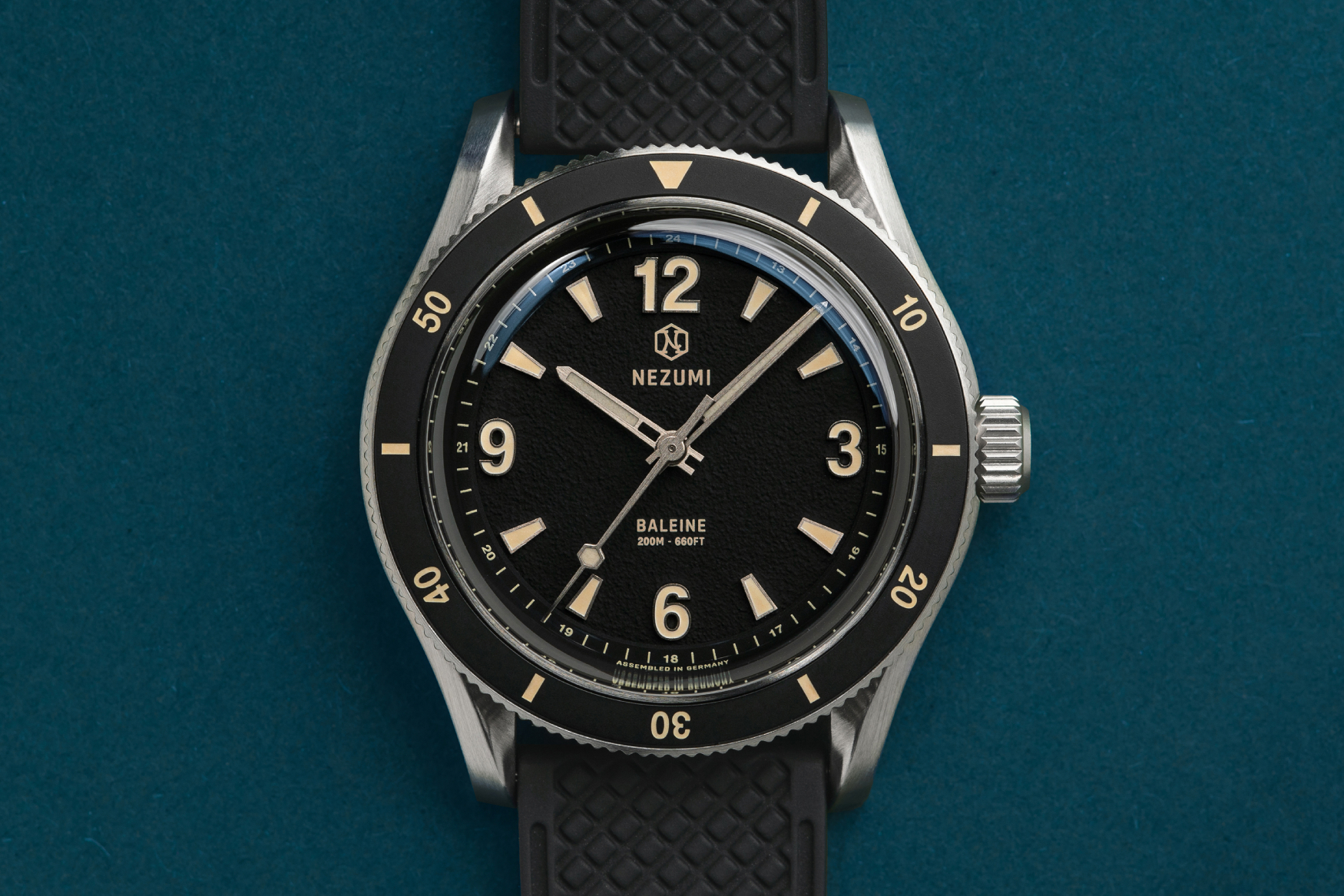 Mặt trước của Nezumi Baleine 2025