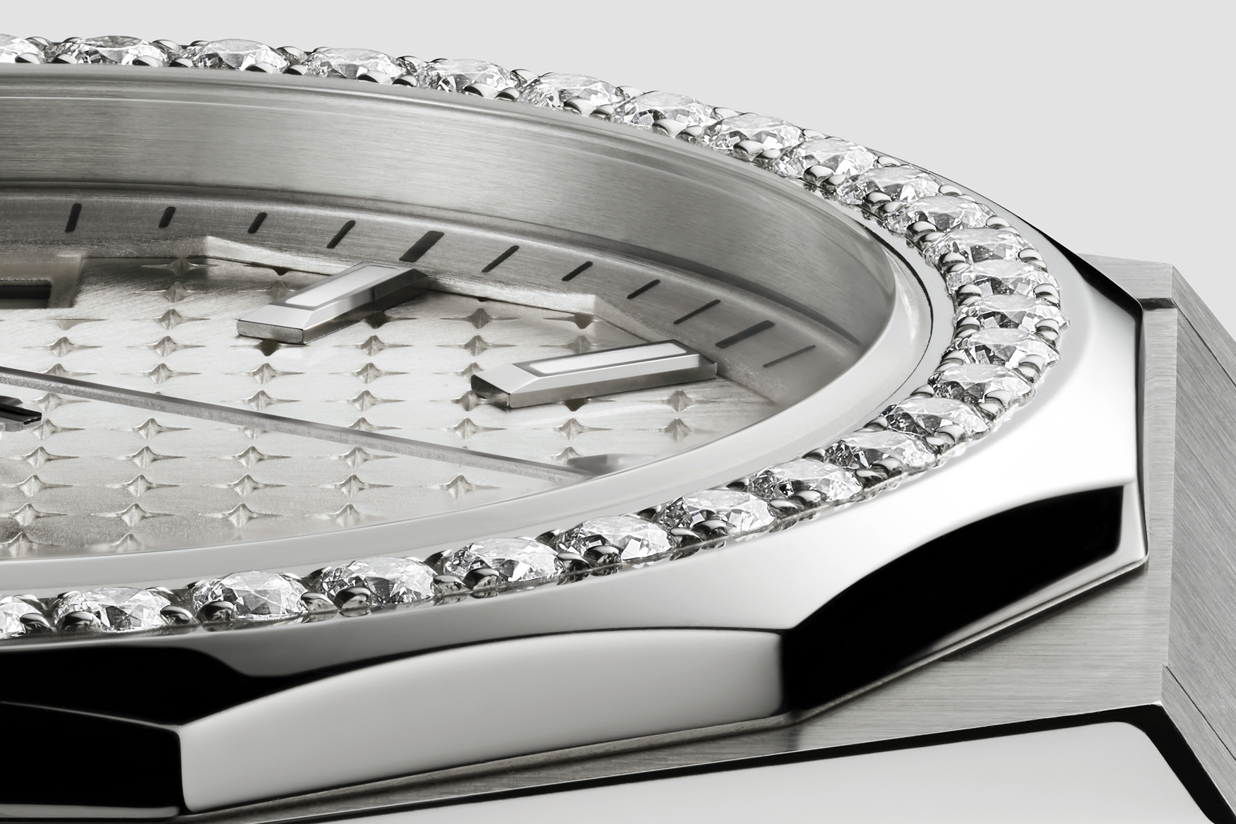 Zenith Defy Skyline 36 Diamond Set Bezel Close Up