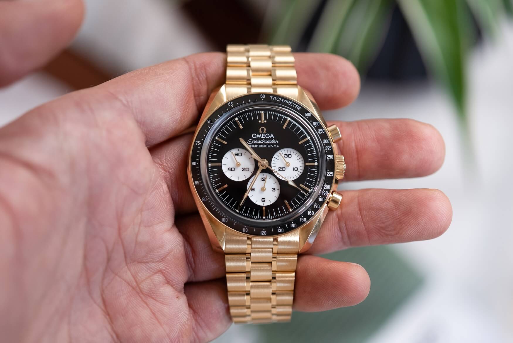 omega speedmaster moonwatch professional black and white 2026 13