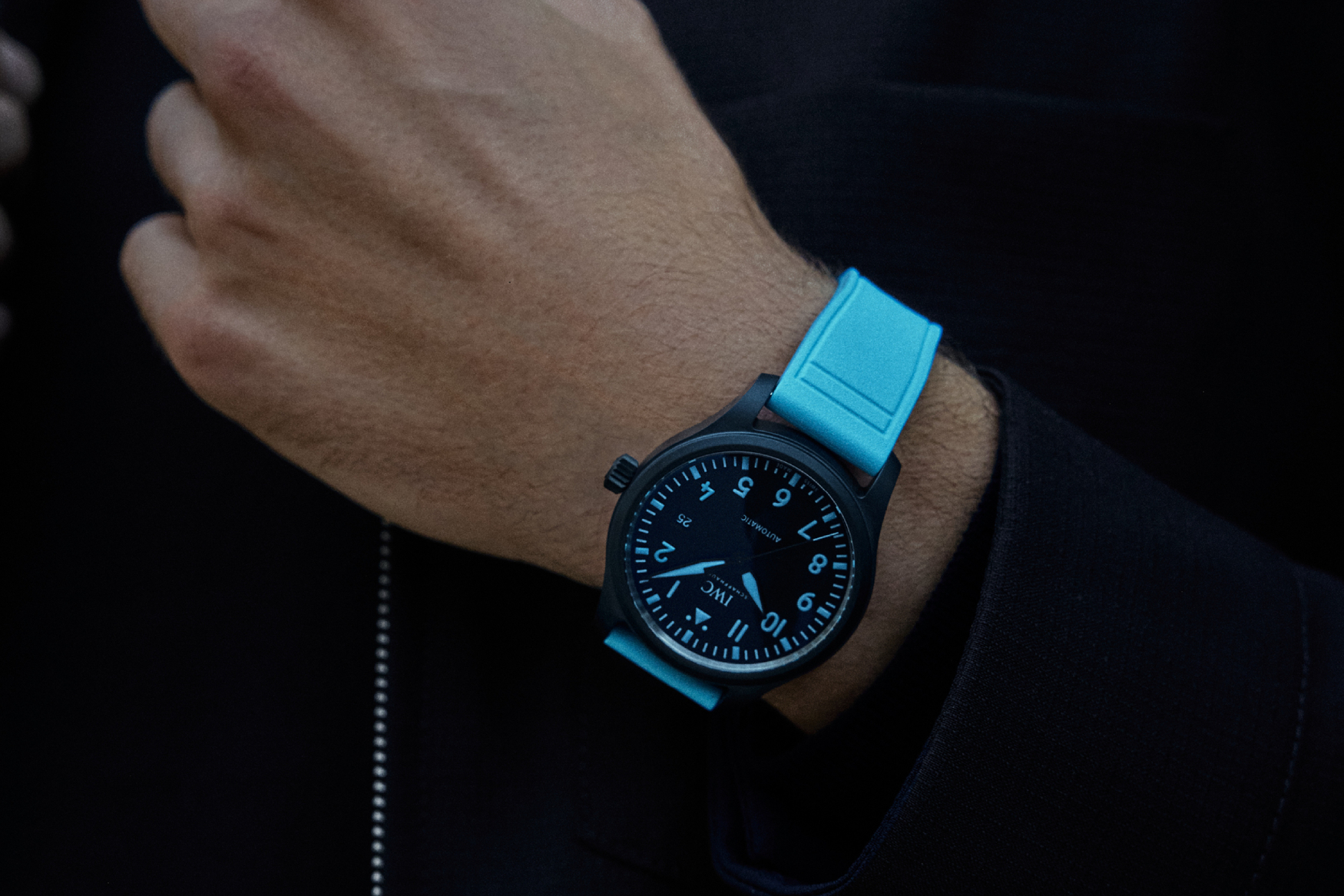 IWC Pilot 41 لقطة معصم جورج راسل (3)