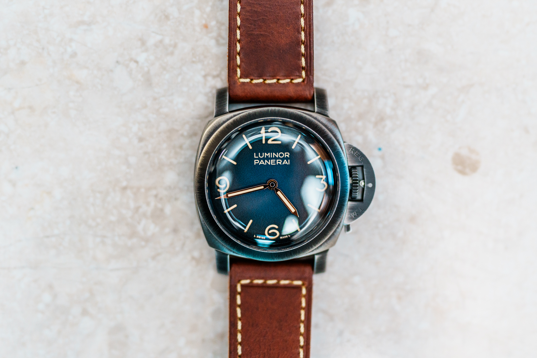 Panerai Luminor Venticinque PAM02025 Profile 4