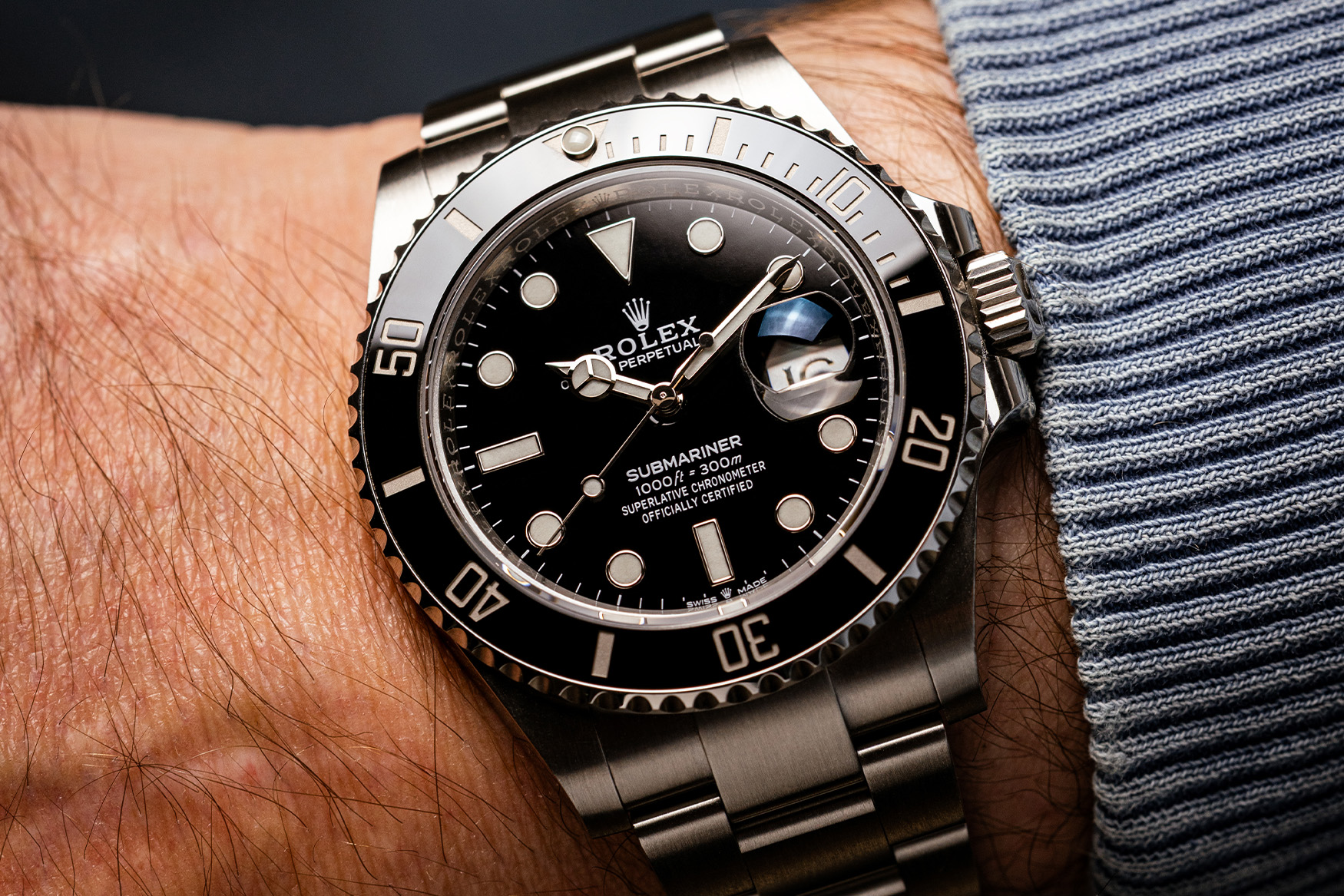 rolex submariner date wrist 1