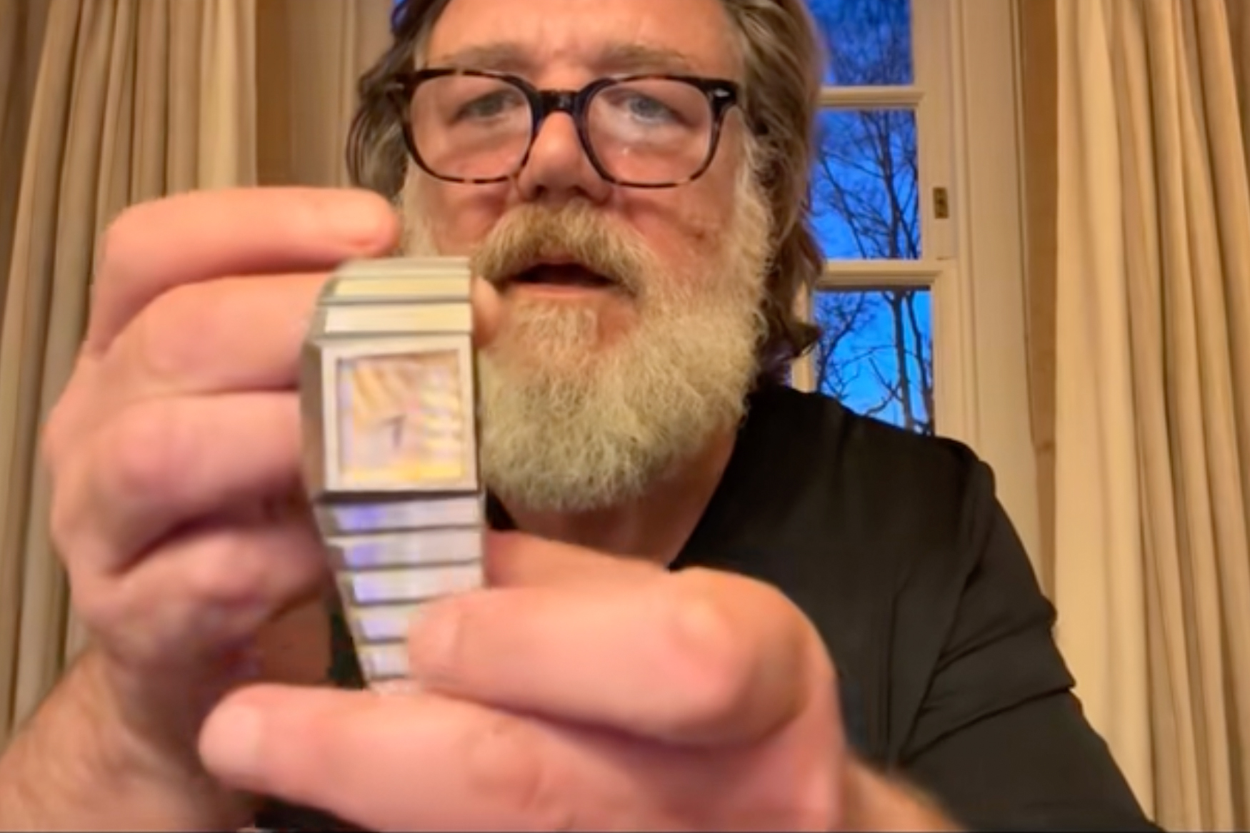 راسل كرو توليدانو وتشان جولد ريبل