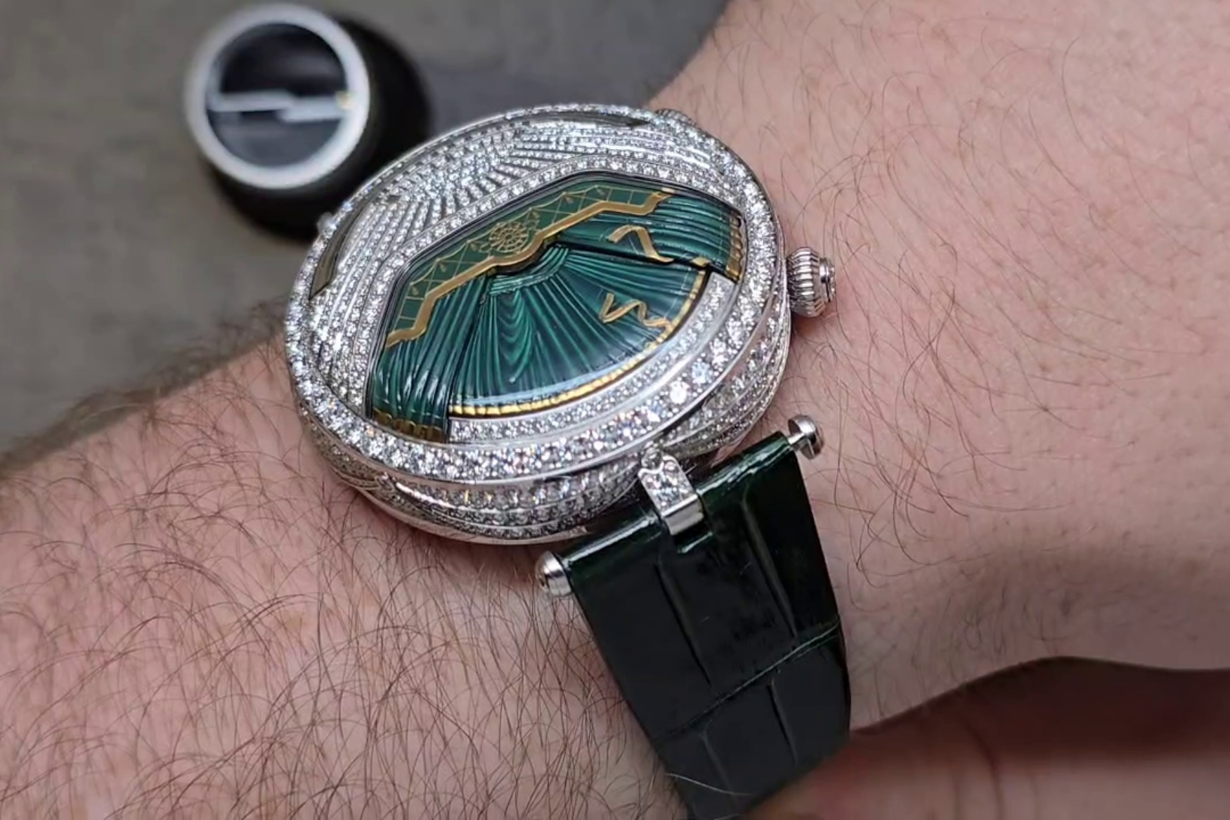 Van Cleef & Arpels Lady Arpels Ballerine Musicale Émeraude on wrist jamie