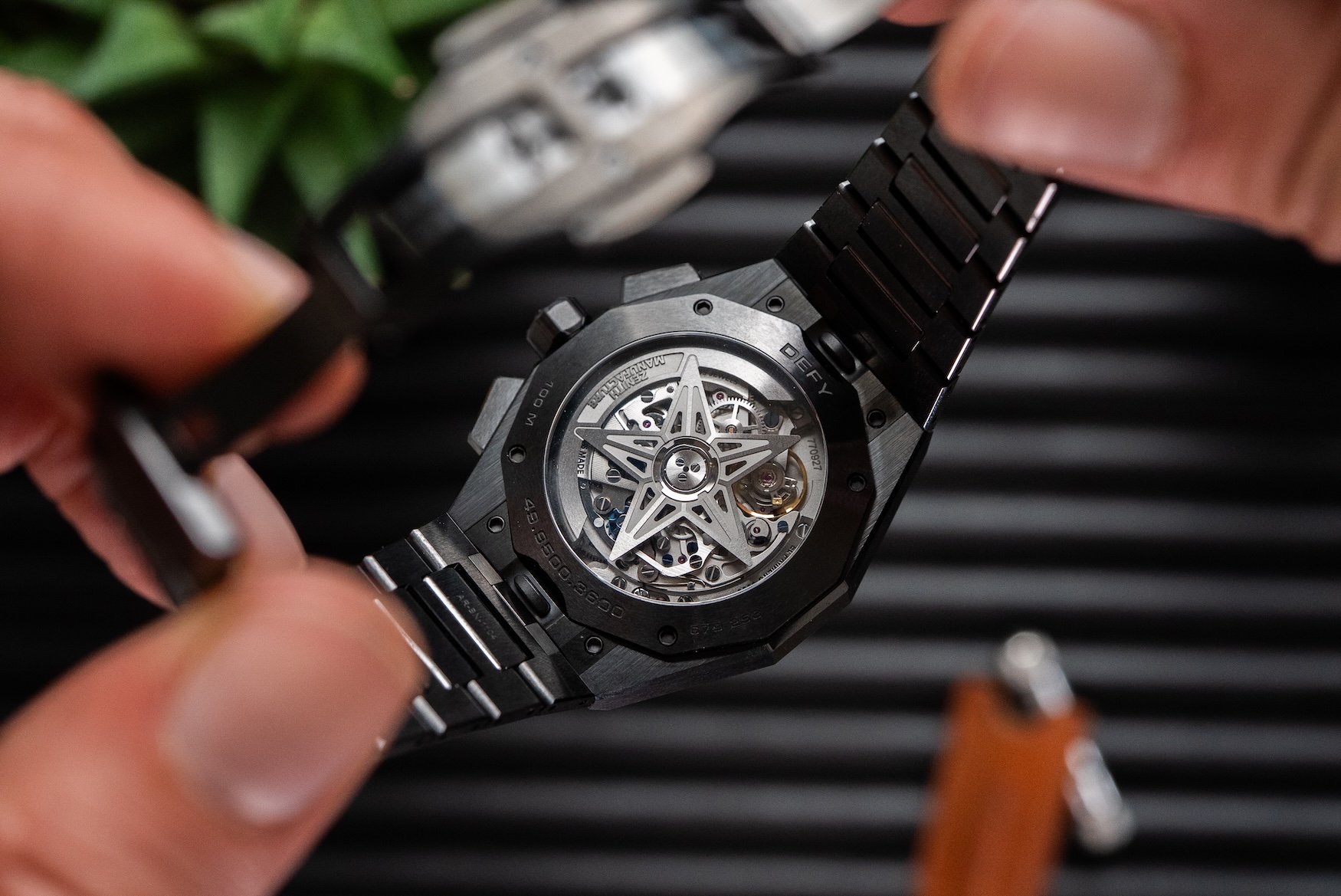 زينيث ديفي سكاي لاين كرونوغراف سيراميك أسود 2