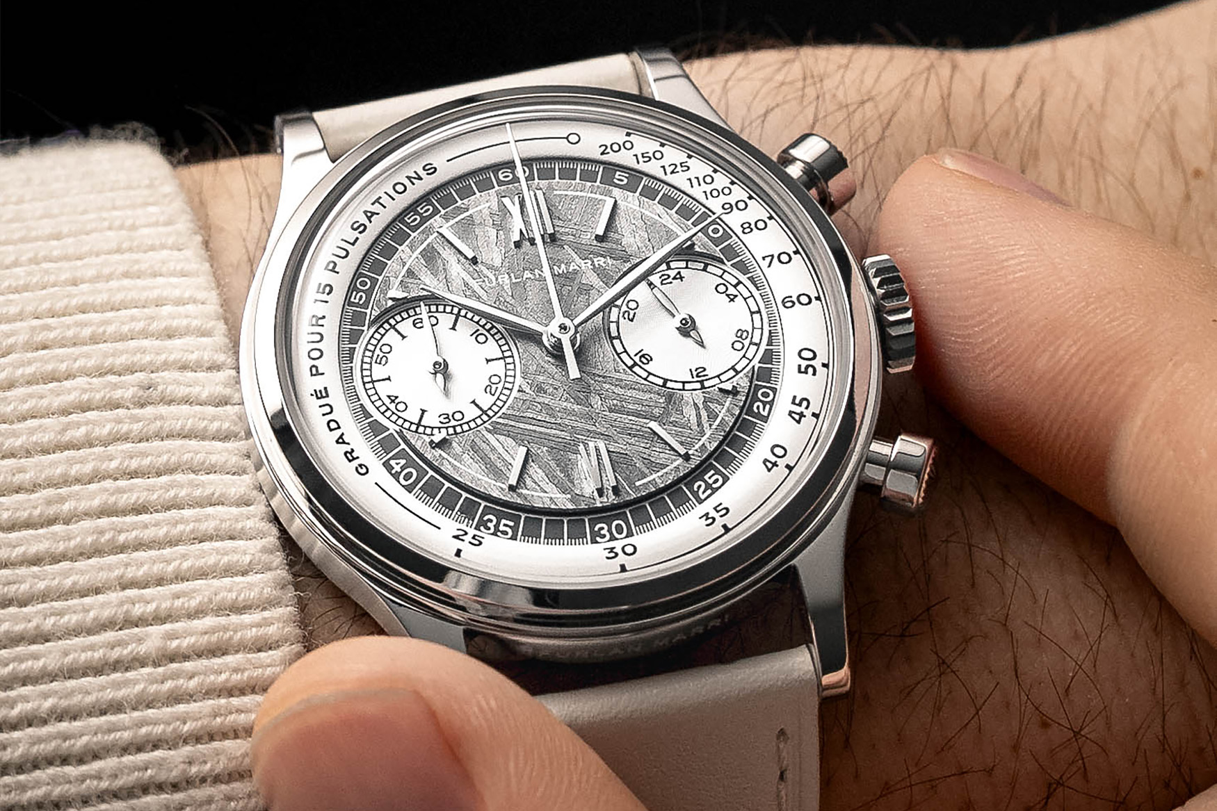 نيزك فورلان ماري الثماني 3