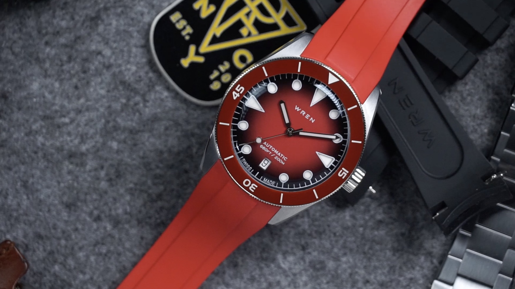 Wren Diver 38 Crimson red rubber