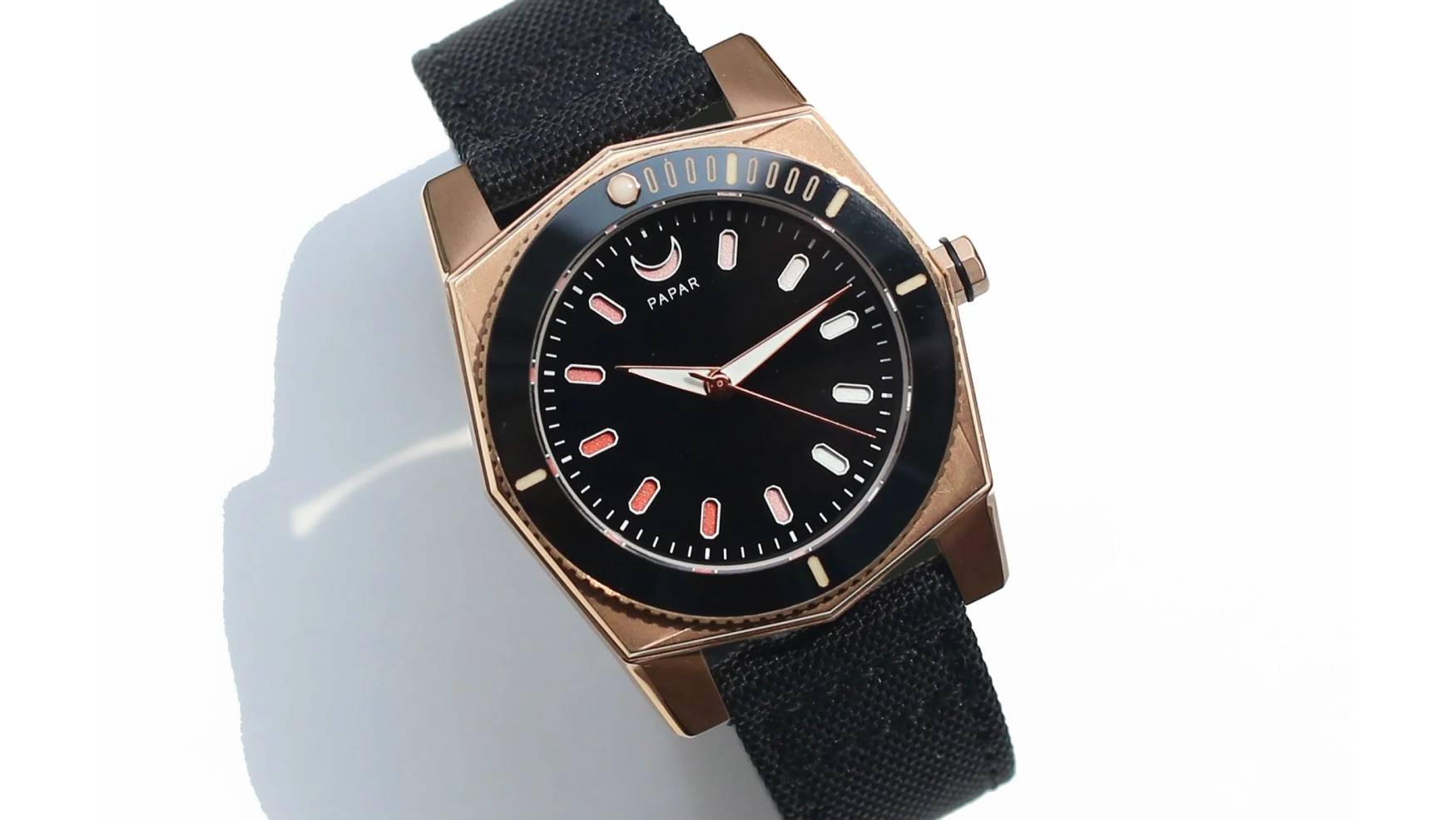 Papar Cenote Diver: Utilitarian Brutalist Design