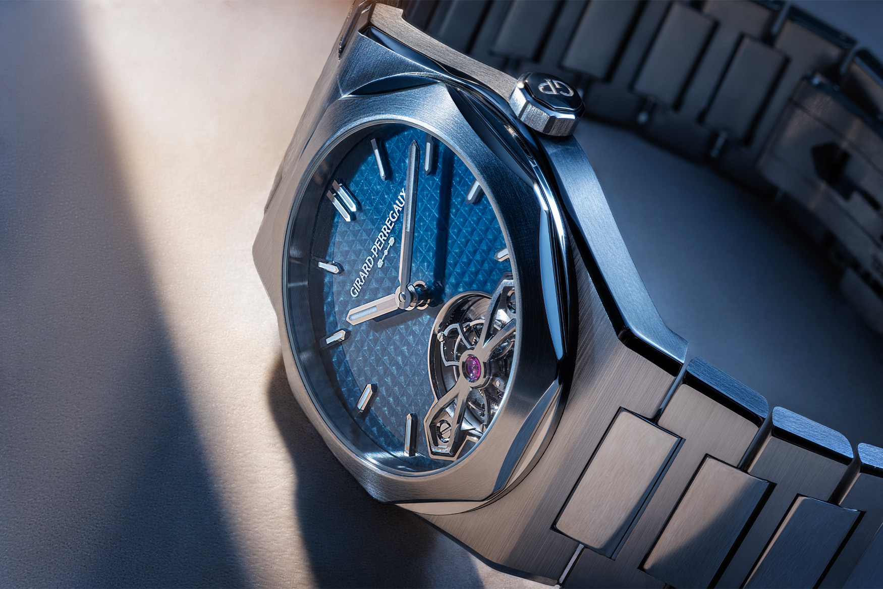 girard perregaux laureato micro rotor 39mm 1