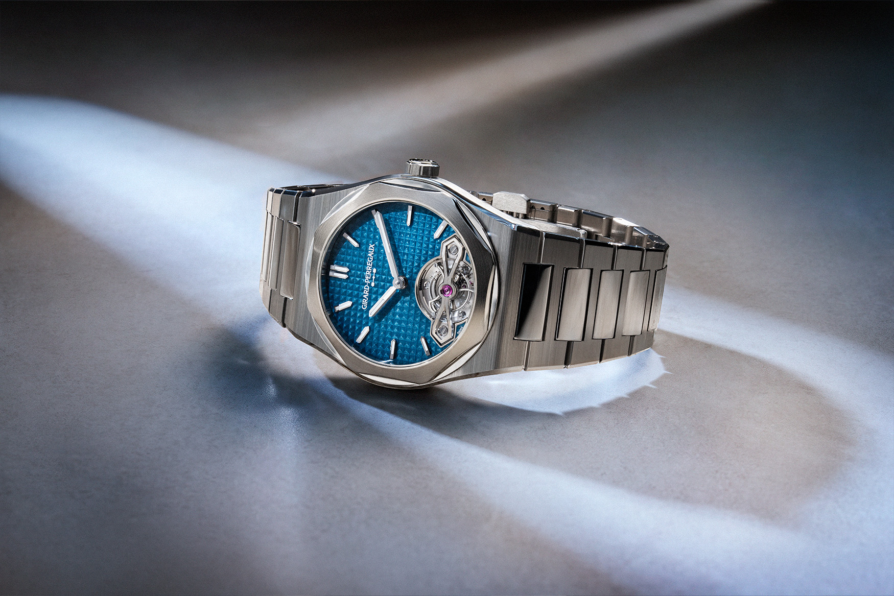 girard perregaux laureato micro rotor 39mm 2