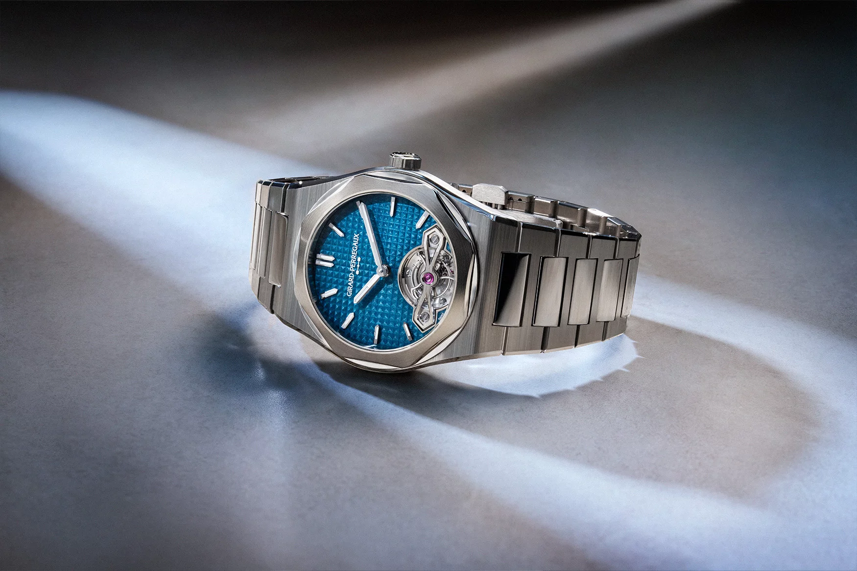 girard perregaux laureato micro rotor 39mm 2